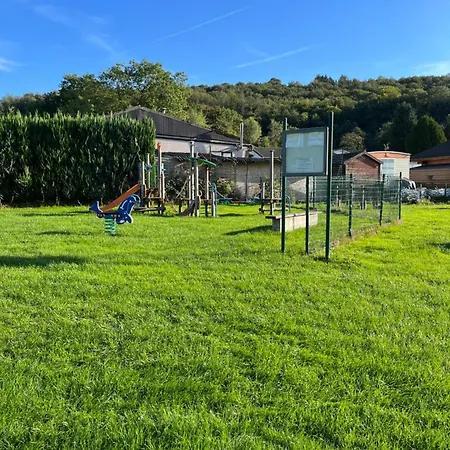 Penzion Monika Avec Piscine Yvoir