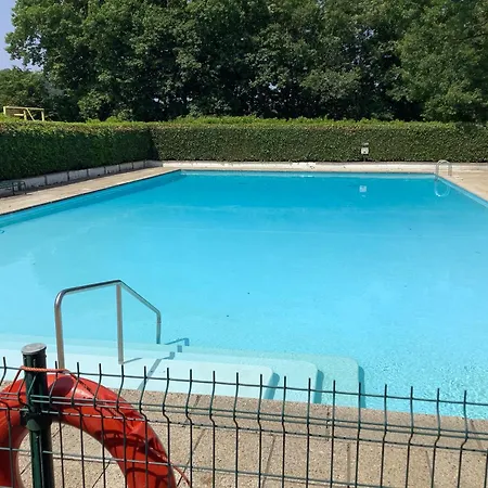 Penzion Monika Avec Piscine Yvoir